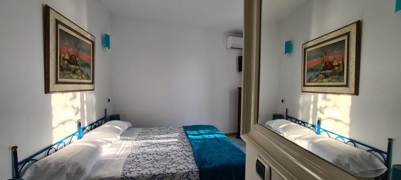 Guest House Villa Il Gabbiano Ponza Kültér fotó