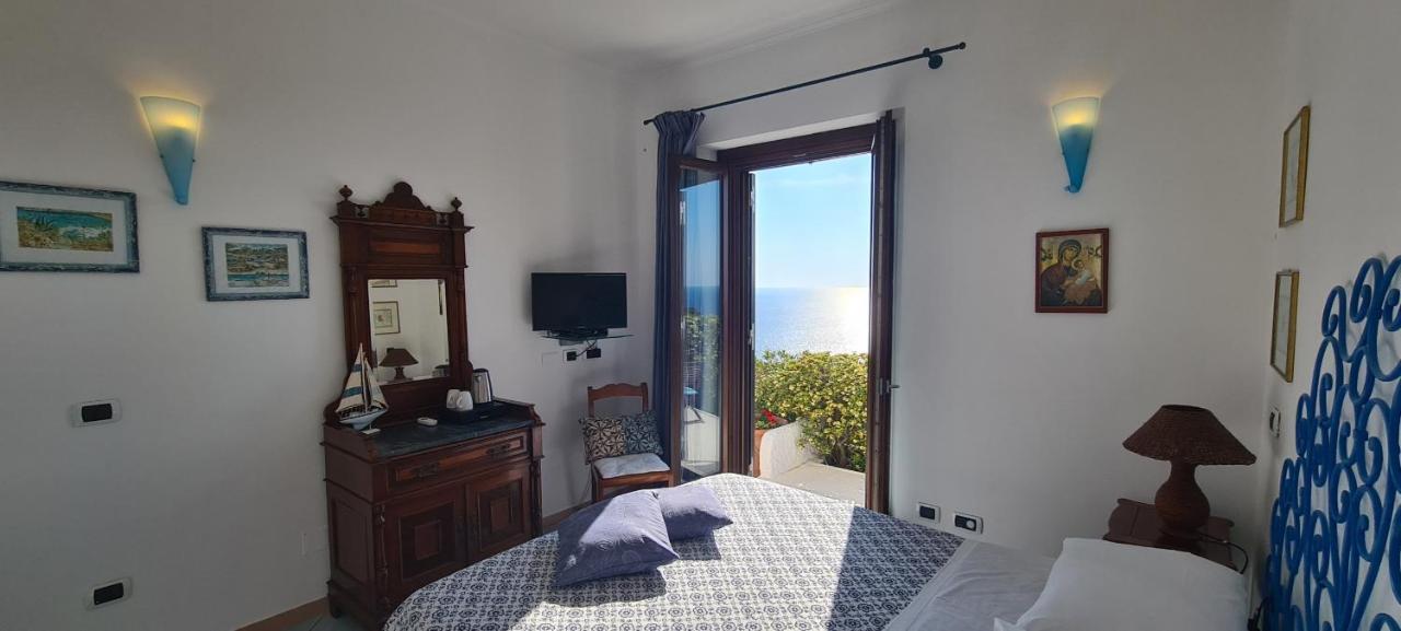 Guest House Villa Il Gabbiano Ponza Kültér fotó